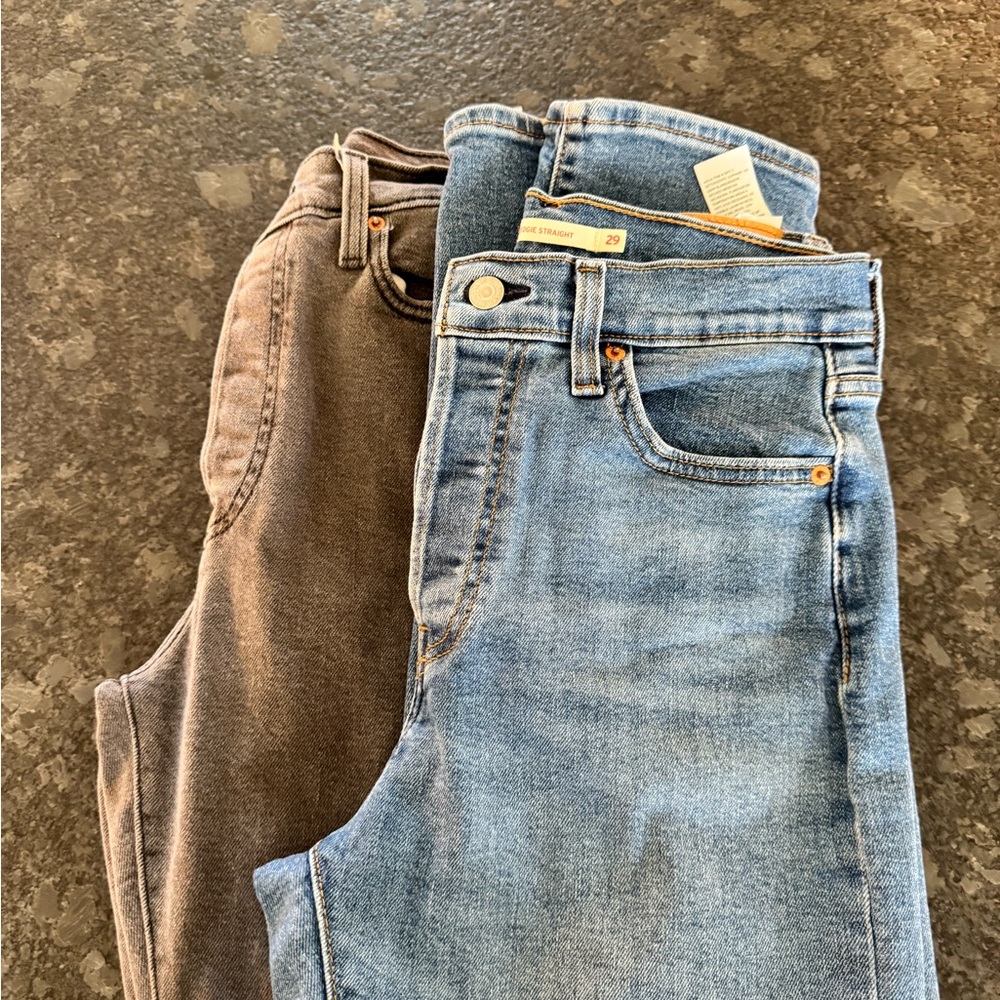 Levi's Wedgie Straight 2 pairs size 29